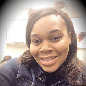 Meet your Posher, Leah Johnson